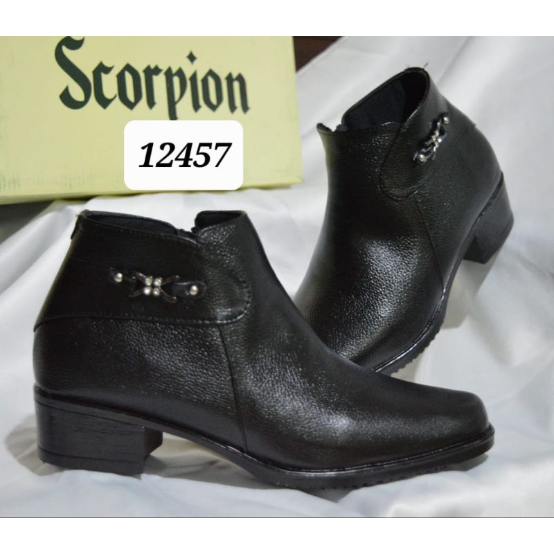 Sepatu Scorpion - 12457 Sepatu Kulit Boot Wanita Hak 3.5cm