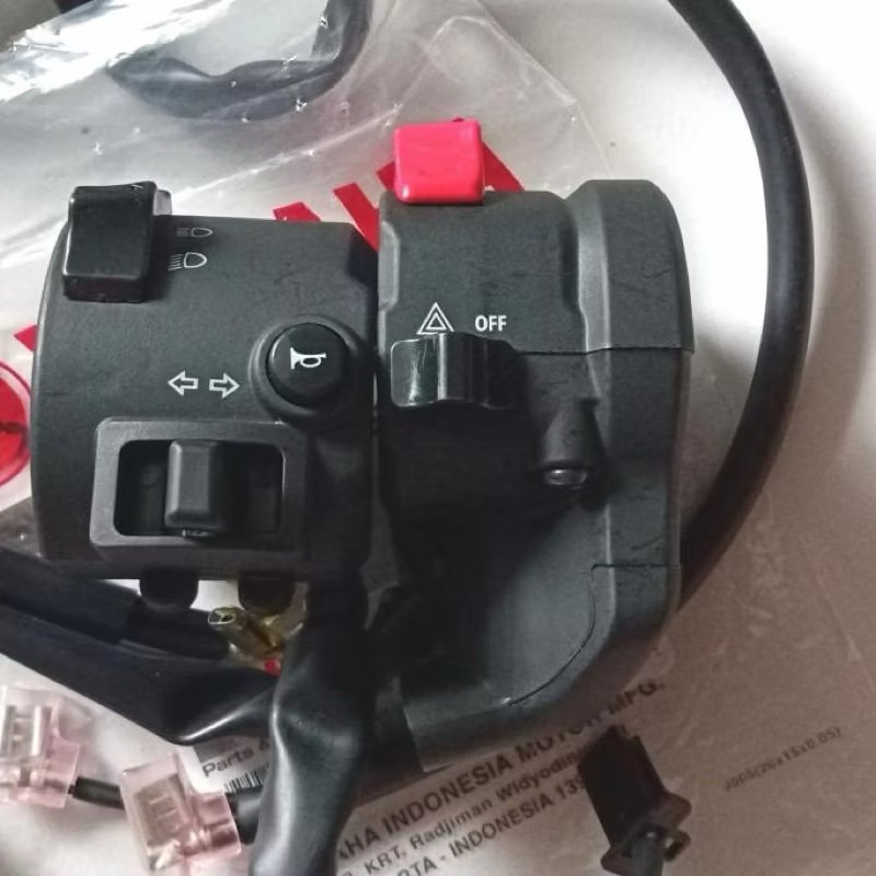 Switch assy saklar sakelar holder samping kanan kiri yamaha R25 MT25 Sepasang Original