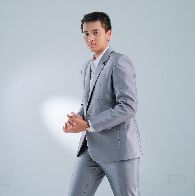 Dearga Indonesia - Setelan Jas Pria Glossy Guinan Silver Wedding Slimfit