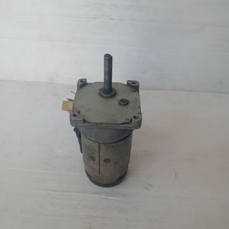 Dinamo Motor Gearbox Dc DGM 20V/24V 285Rpm 4A Ex Fotocopy