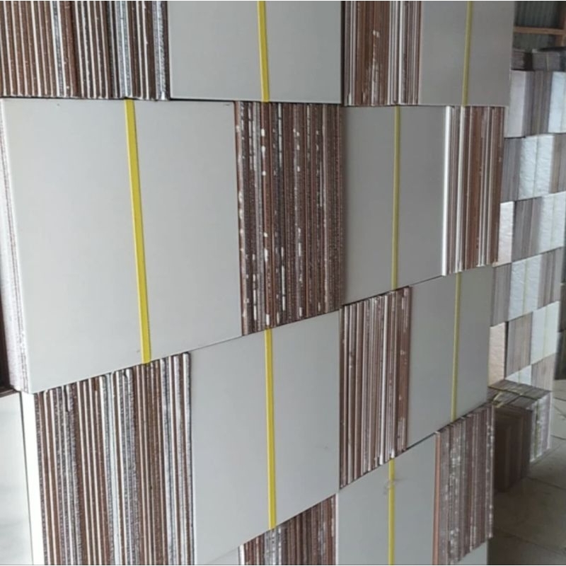 Keramik Lantai 40x40 Iketan Putih Polos