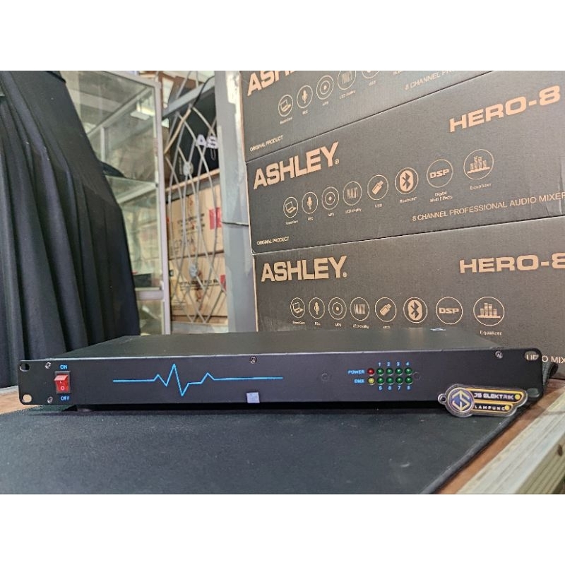 Splitter 8 Channel R- Sun DMX Distributor