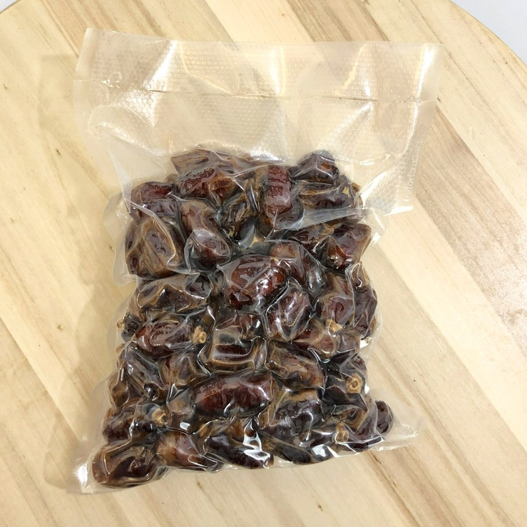 

KURMA KHALAS THERMO CAKUM BAG 500GR / KURMA KHOLAS / KURMA MURAH / OLEH OLEH HAJI