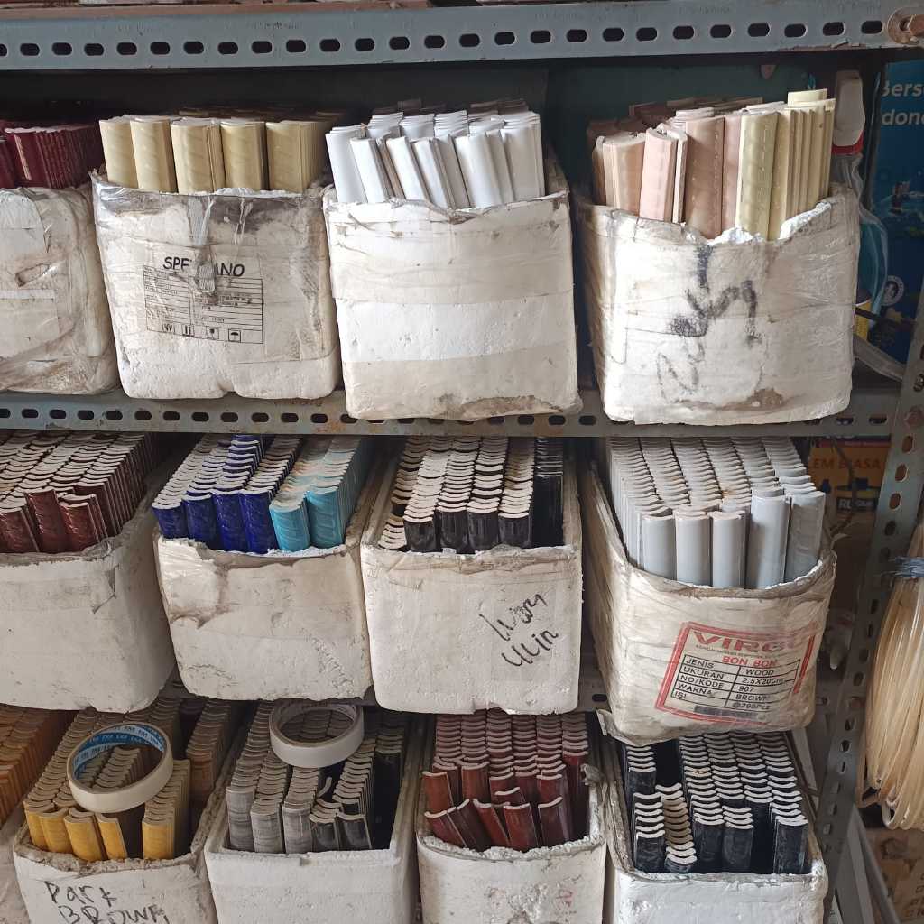 Lis Kuku Macan Keramik 20cm POLOS (Dus/Box/Set)