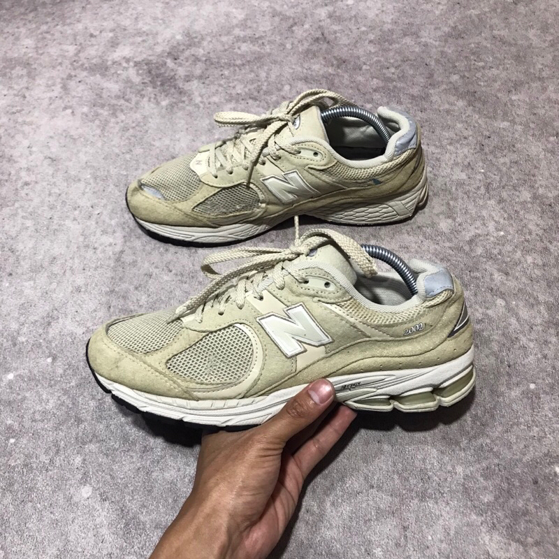 New Balance 2002R Beige