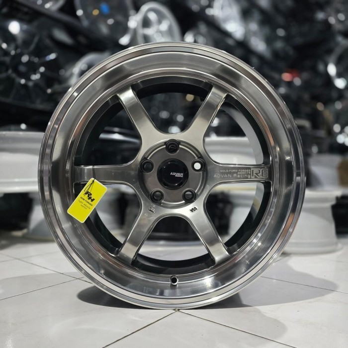 velg mobil 18 lebar 9,5 ADVAN R6 velg r18 Innova Zenix Venturer Reborn