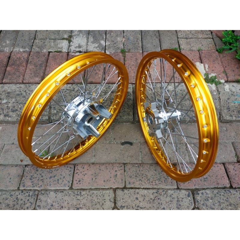 velg PCX 150/160 velg ring 17 UK velg 160/160/17
