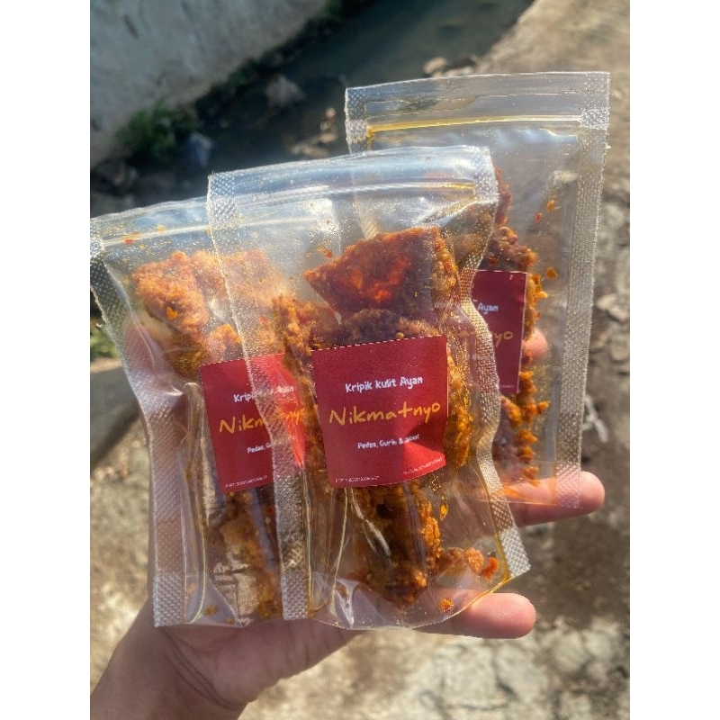 

Keripik Kulit Ayam Pedas Daun Jeruk Cikruh 40gr
