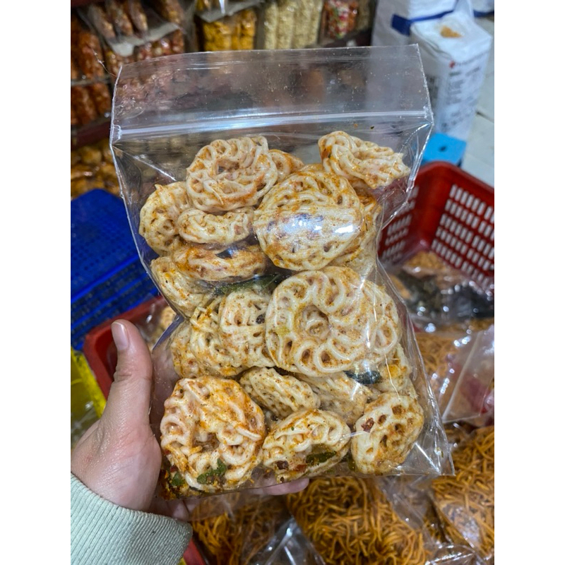 

Kerupuk sanggul seblak pedas