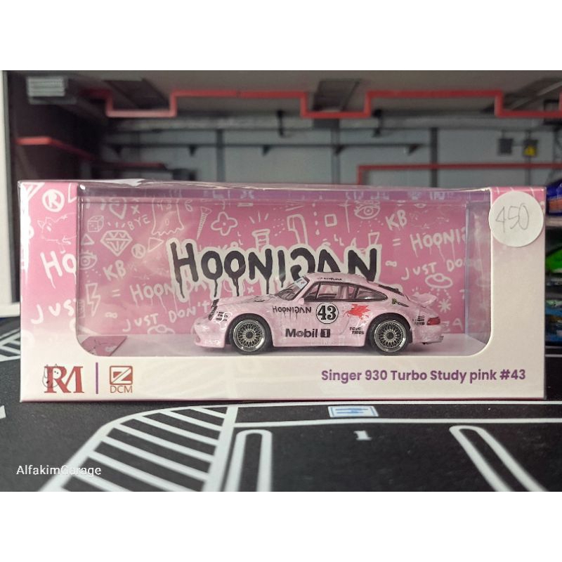 Promo Gajian Star Model and DCM X RM Porsche Singer 930 Study Pink Hoonigan #43 / RWB Stella Artois 