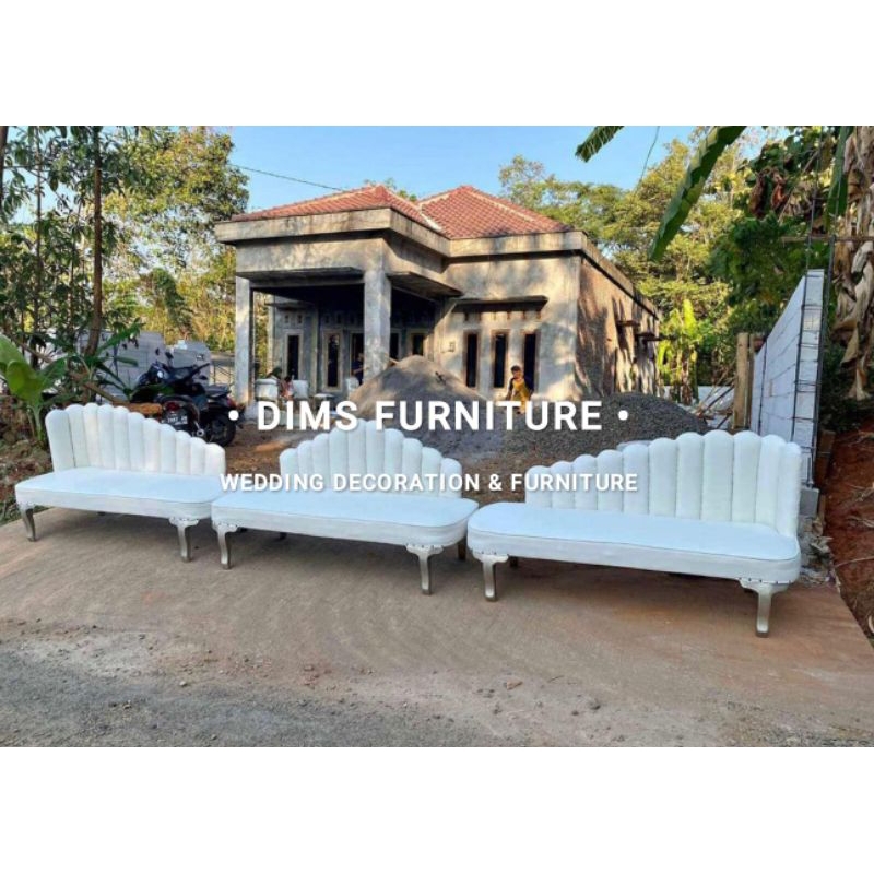 sofa pelaminan miring terbaru / kursi pengantin taman / kursi sofa pelaminan pagar / kursi pelaminan
