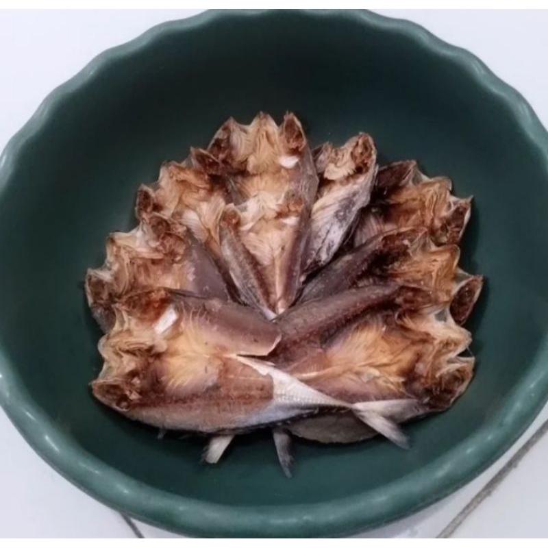 

Ikan Asin Talang-Talang dan Tengkek Belahan
