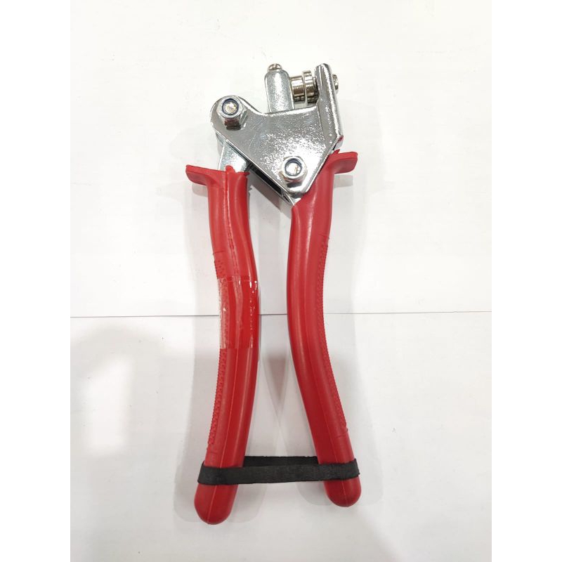 SAN Tang segel timah PLN