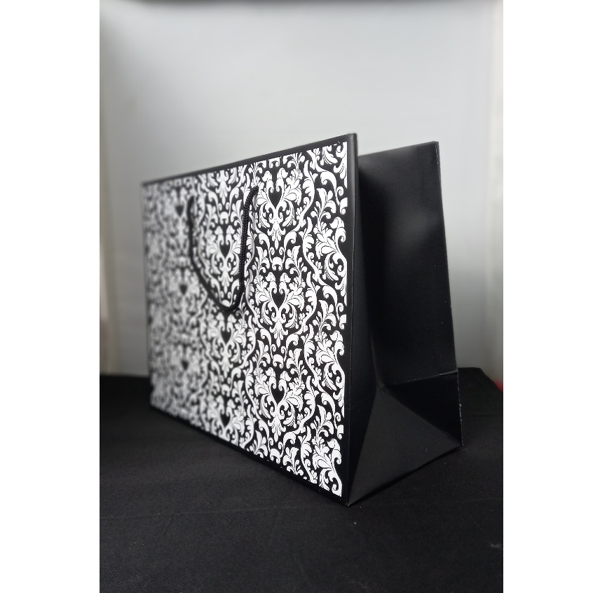 

Paperbag Motif Batik Uk 32,5 x 14 x 25cm