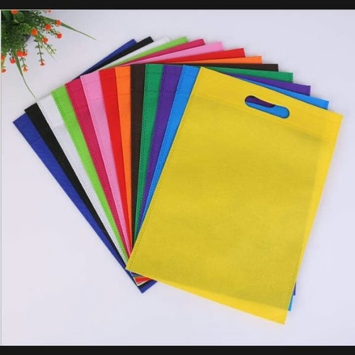 

tas kain spunbond bolong oval medium 25x30cm bag gift bag tas belanja / tas kain goodie bag