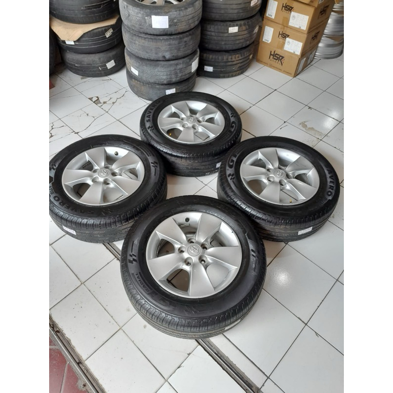 VELG MOBIL BEKAS STD TOYOTA RUSH RING 16 5X114,3 PLUS BAN KONDISI MULUS
