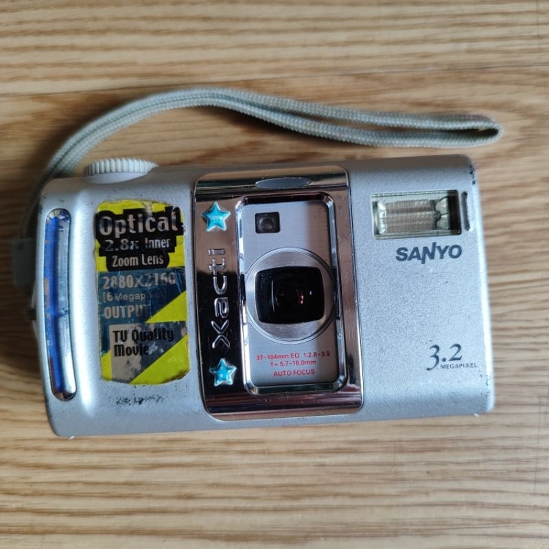 kamera digital sanyo xacti J2 vintage