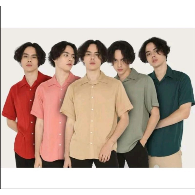 Kemeja Pria Polos v neck lengan pendek