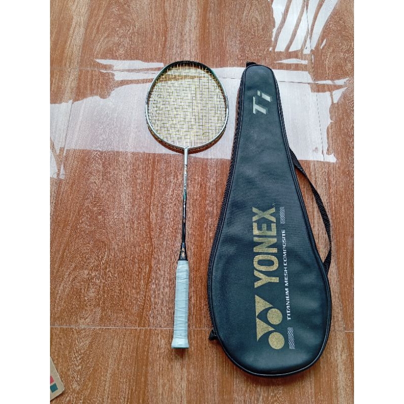 raket badminton bulu tangkis bekas original Yonex