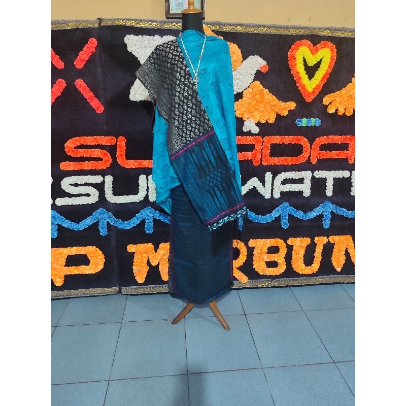 Songket Piala kosong tenun tangan toba
