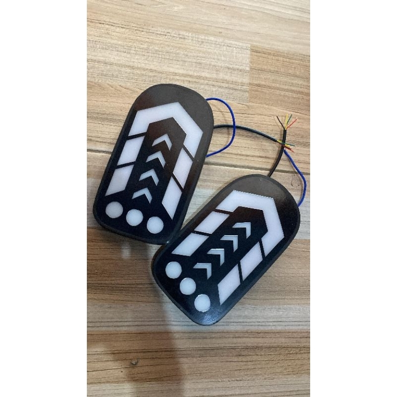 (SEPASANG) stoplamp variasi lampu rem lampu belakang Mobil Pickup T120SS Mitsubishi COLT