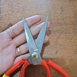 

Gunting Serba Guna / gunting seng /gunting multi fungsi /gunting plat ( GUNTING )