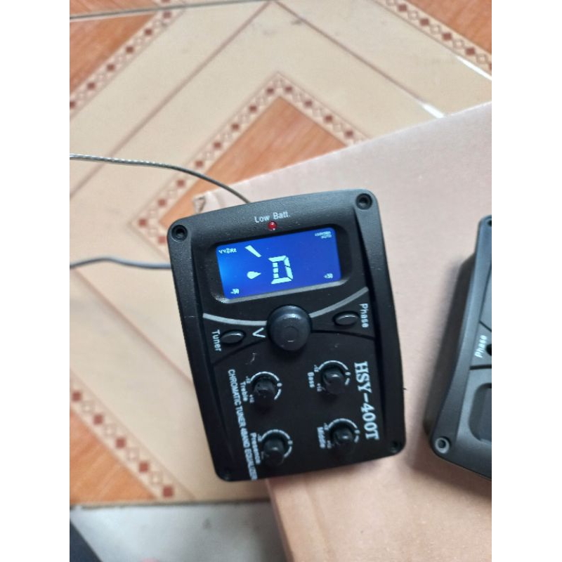 PREAMP GITAR TUNER EQUALIZER GITAR HSY 400 T PREAMP TUNER NOT EQUALIZER COWBOY