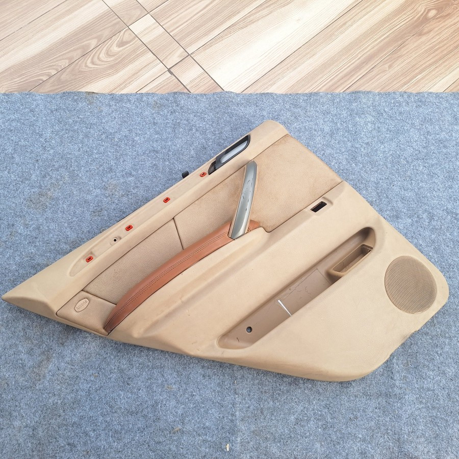 Doortrim Belakang Kiri + krey BMW X5 E53