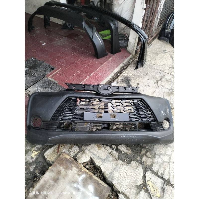 bemper depan avanza 2016