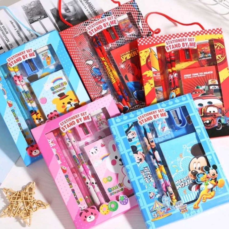 

Pasti Promo Study Set Stationery Set Paket Alat Tulis Anak 6in1 NOTES Perlengkapan Alat Tulis Set Kotak Box Souvenir Anak Alat Tulis Set Karakter Lucu Anak Cowok Cewek Random