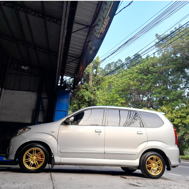 Velg Mobil Toyota Avanza Xenia Ring 17 Paket Kumplit Velg Dan Ban Ukuran 205 50 Accelera Type HSR Bo