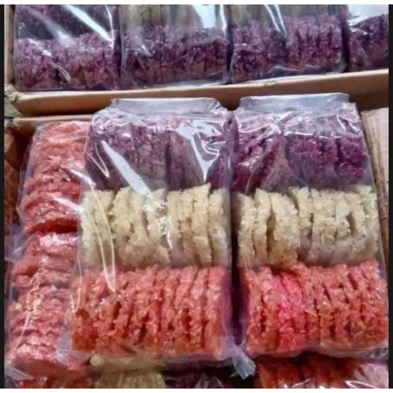 

rangginang mentah / kerupuk mentah / cemilan mentah / makanan ringan / kerupuk / cemilan / makanan / rangginang