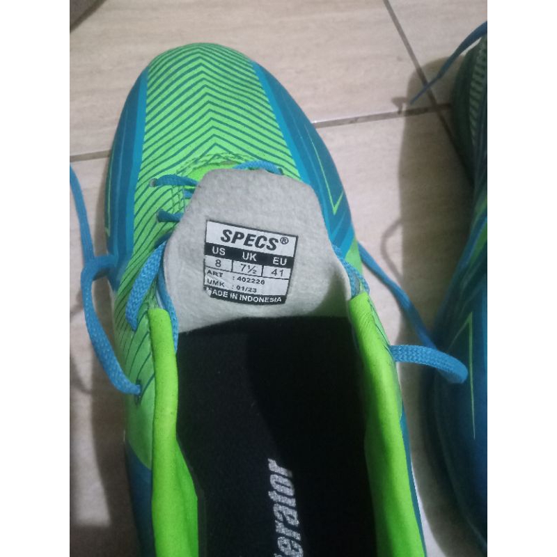 sepatu futsal SPECS arow second 100%original