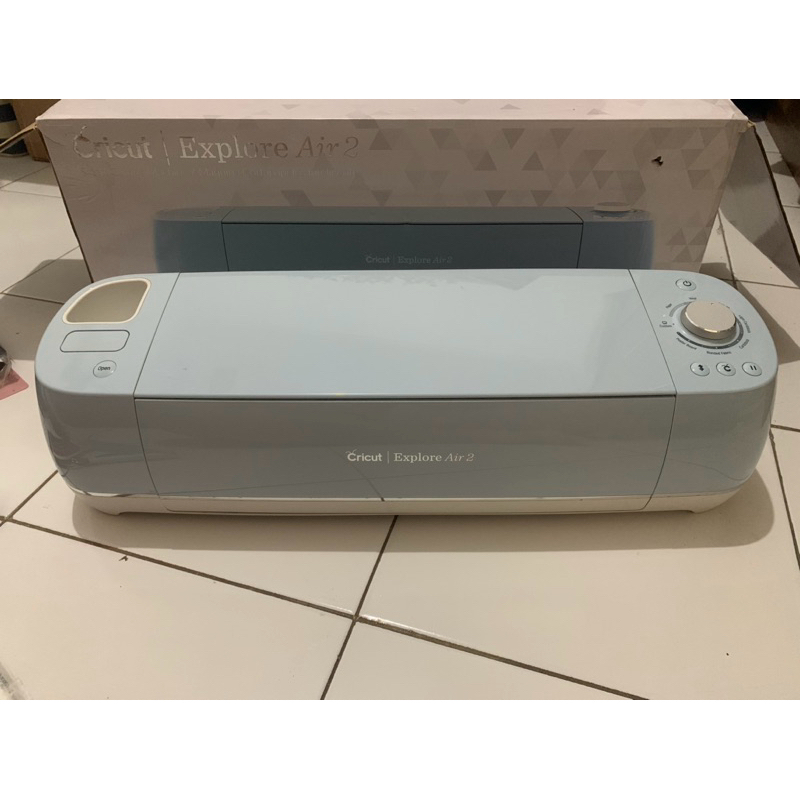 

mesin cutting cricut explore air 2