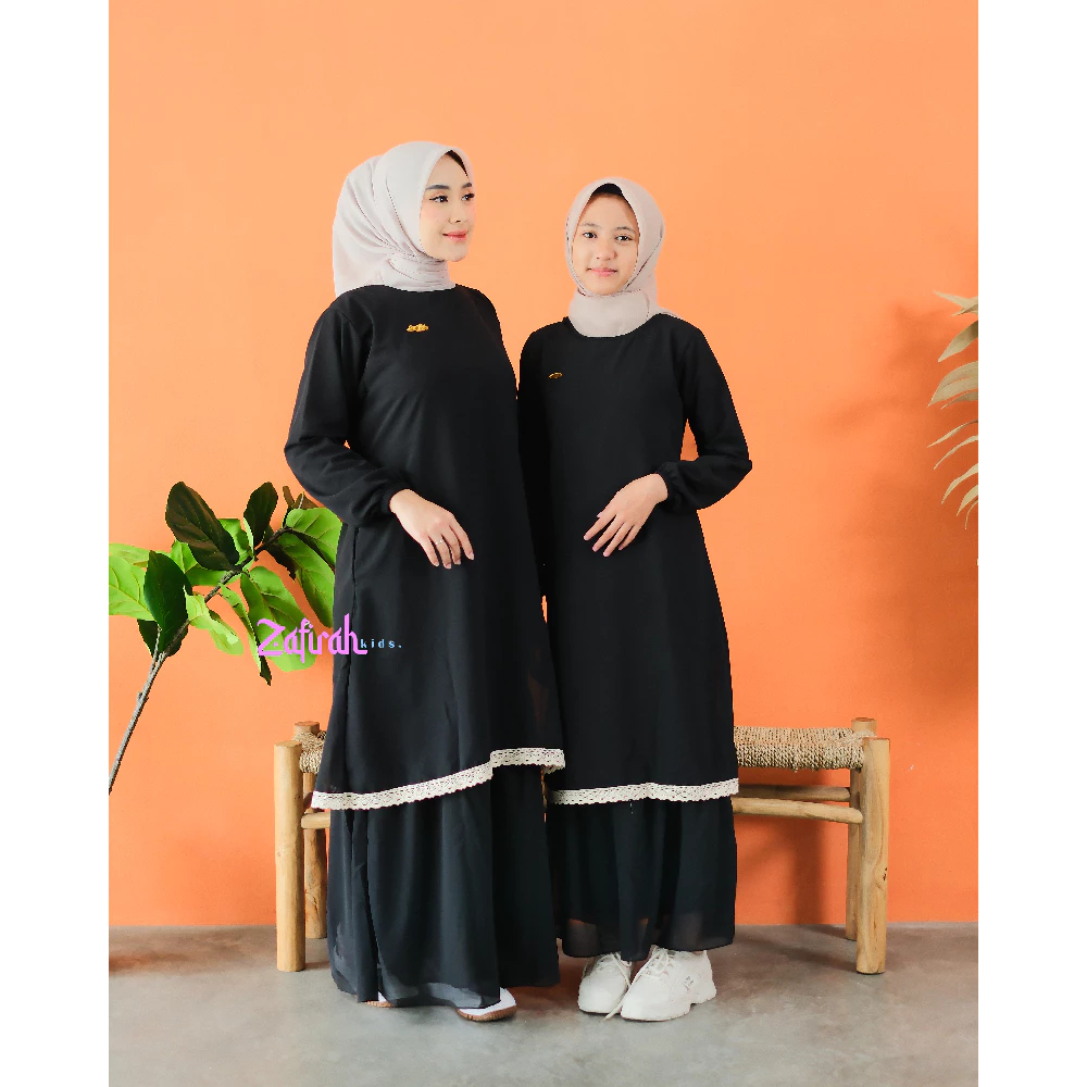 Gamis Malaysia Couple Ibu dan Anak Perempuan Hilyah Bahan Ceruty Baby Doll - By Zafirah Collection