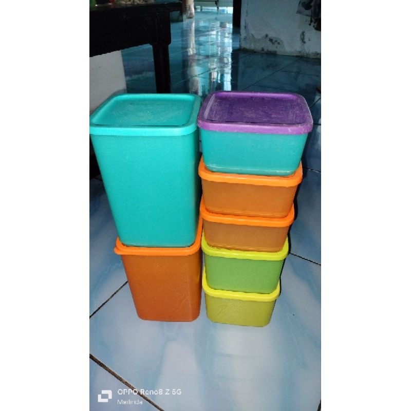 Toples Summer Tupperware Second