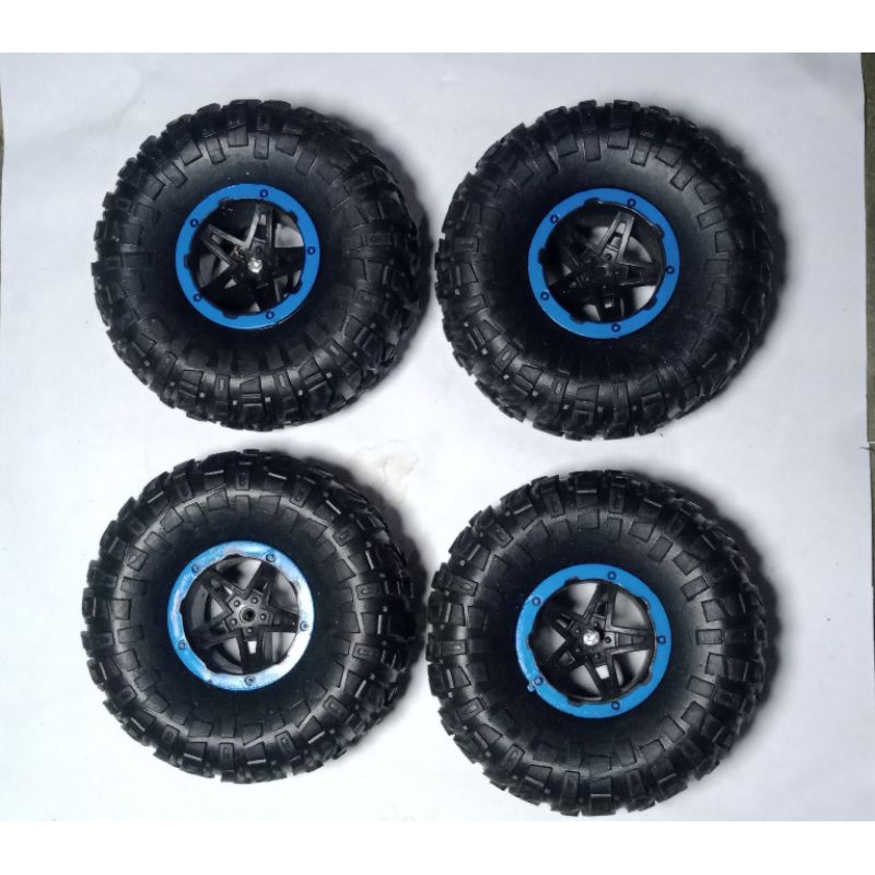 velg dan ban karet rc crawler 1:16