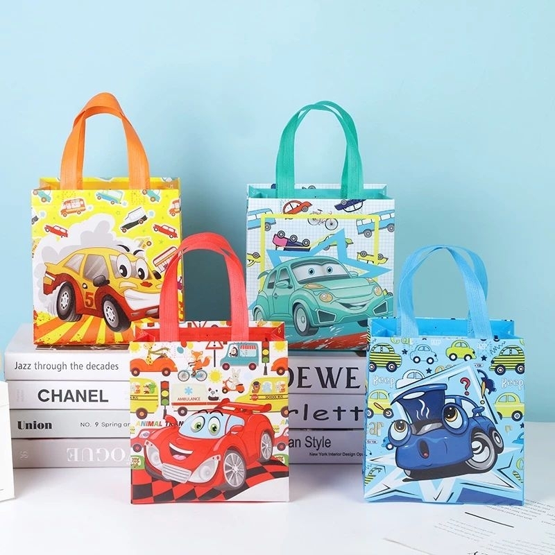 

Satuan- Paperbag anak non woven motif Hot Wheel Cars/ Tas goodiebag non woven anti air motif Cars