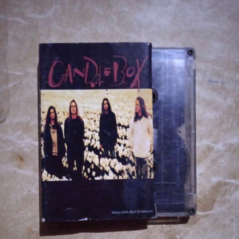 kaset pita candle box