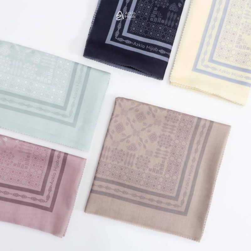 Segi empat motif monogram etnik by Azkia hijab