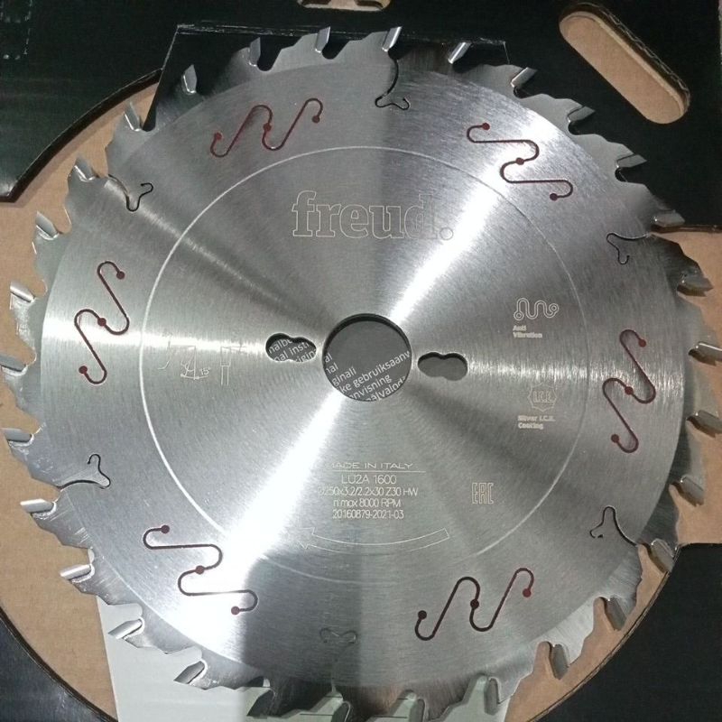 Freud 10 inch mata 30 (250x3.2/2.2x30z=30 LU2A-1600)