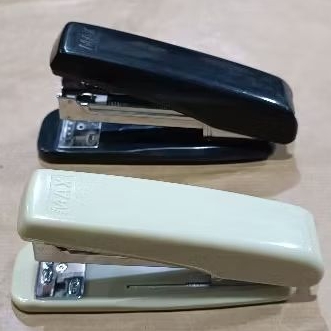 

Stapler Steker Merk MAX HD-50. Made in Japan.