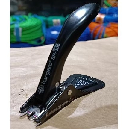 

Pencabut Staples Heavy Duty Staple Remover Kangaro ISR-34, SR-300. Deli 0236.