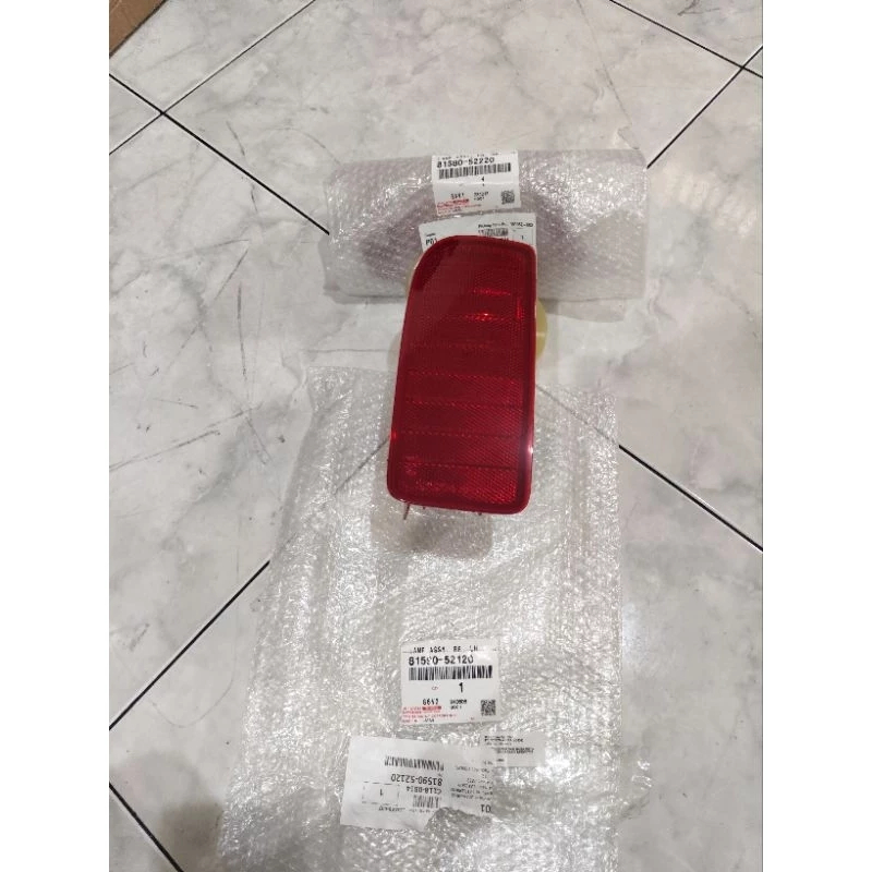 Lampu Reflektor Mata Kucing Bumper Bemper Belakang Toyota Yaris Bakpao 2012 - 2013 Original