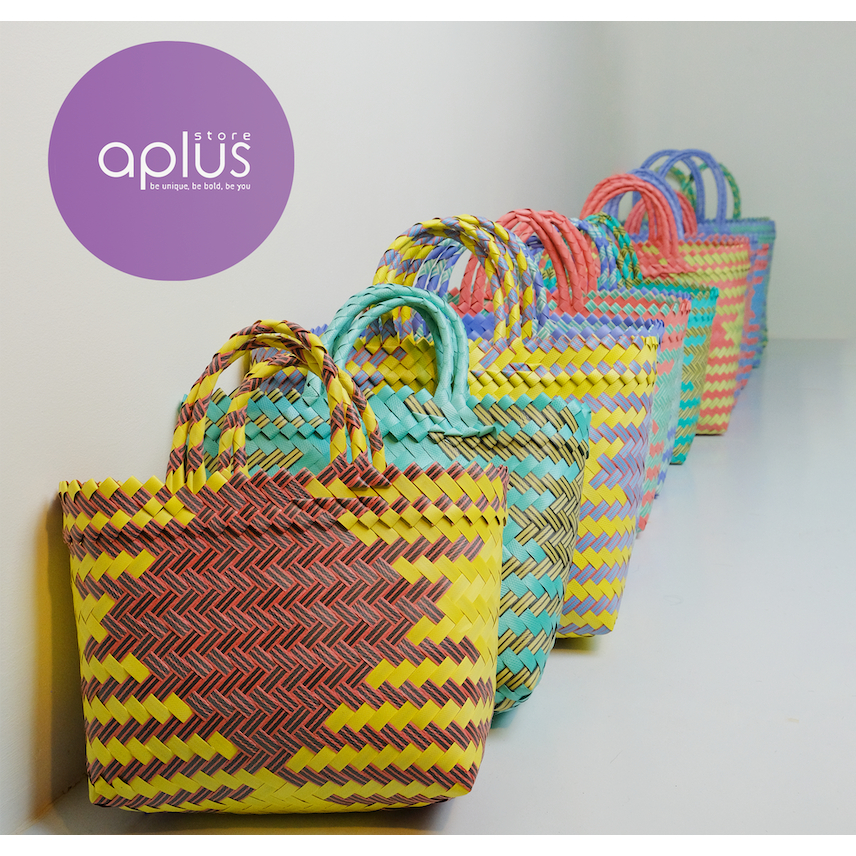 

Tas Anyaman Plastik Lurik Tas Anyam Tas Belanja Tas Hampers Tas Souvenir Tas Berkat Semua Ukuran