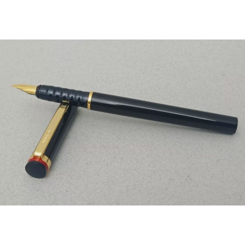 

Rotring Esprit Black Gold Trim Fountain Pen M Nib