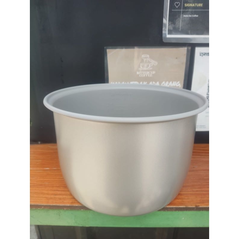 Miyako Panci Nanoal 6 Liter Magic Com MCG 171