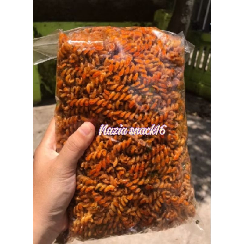 

SEBLAK MAKRONI SPIRAL EXTRA PEDAS KRIUK DAUN JERUK 1KG