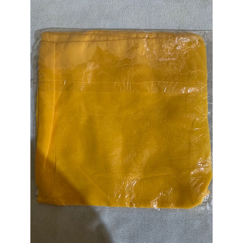 Hijab Segi Empat Kuning Kunyit