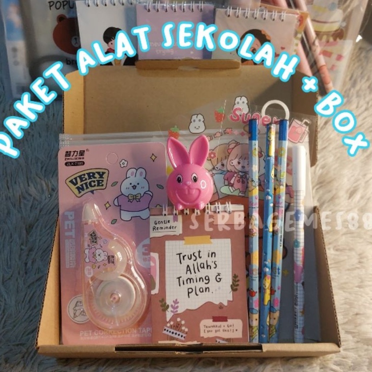 

Grosir Meriah serbagemes88 PAKET BOX 1 in 1 ALAT TULIS LENGKAP STATIONERY UNTUK HADIAH HAMPERS GIFT KADO STATIONERY SET FANCY KADO UNIK UNTUK HADIAH ALAT TULIS SET ALAT SEKOLAH PULPEN BUKU DAN PENSIL PAKET ALAT TULIS ALAT TULIS PAK